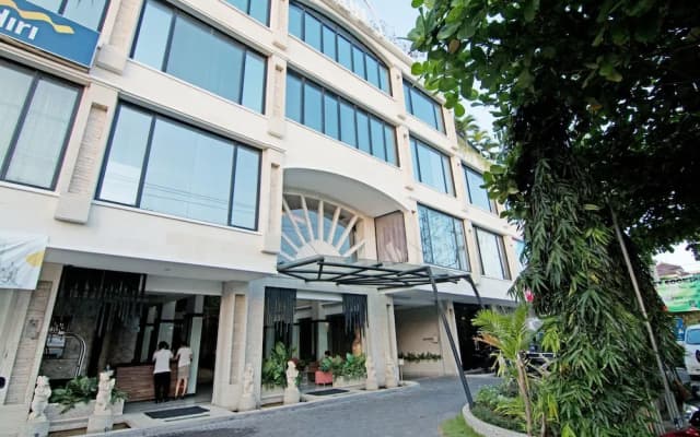 ZEN Rooms Basic Sunset Road Boutique Hotel
