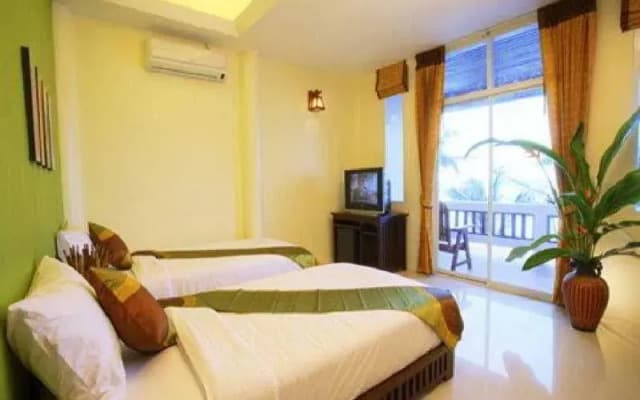 Tharathip Resort