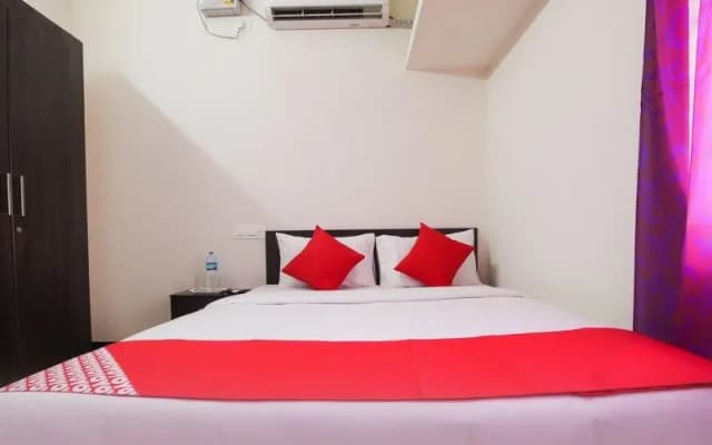 OYO 43975 Honey Residency