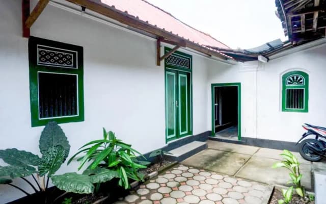 Reddoorz Syariah @ Ndalem Kembang Sore Yogyakarta