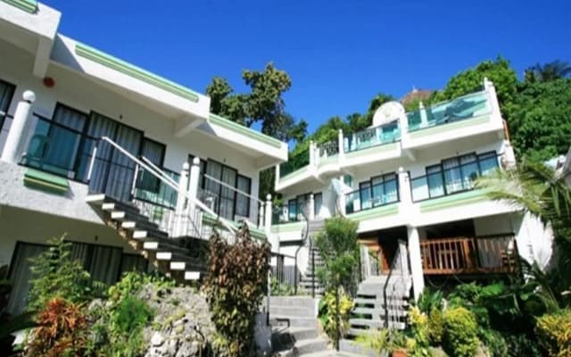 Turtle Inn Resort