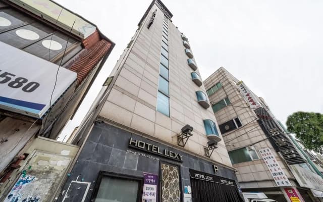 Guri Lexy Hotel