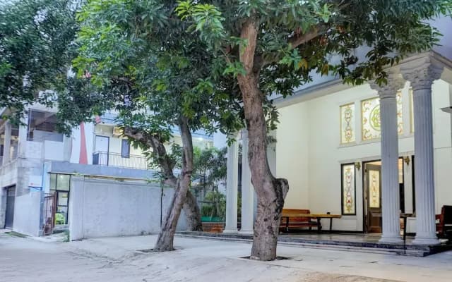 Hotel O Stasiun Cirebon Kejaksan Near Alun Alun Cirebon Formerly Family Homestay