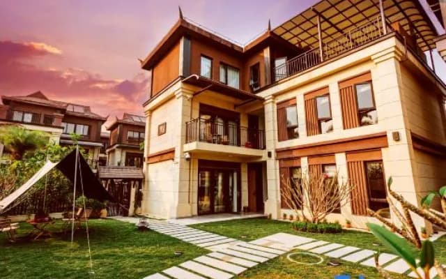 Xishuangbanna Jinghong Jinlong Jiarui Hot Spring Holiday Villa
