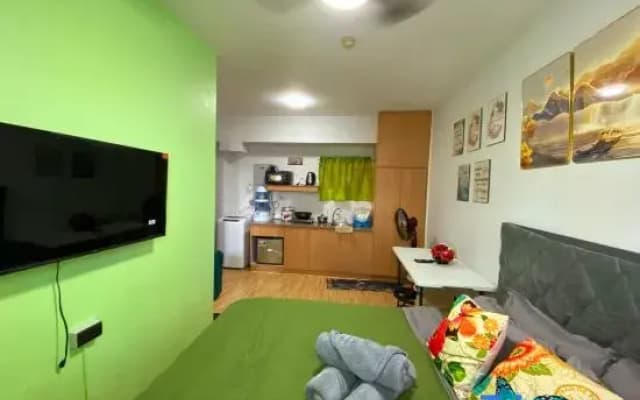 Near Manila Airport, COZY Studio Condo With Swimming Pool, 11P