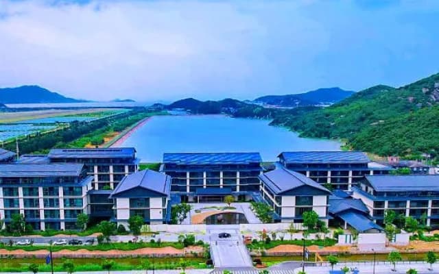 Zhujiajian Haixing Pavilion Hotel (Zhoushan Putuo Mountain Airport Centipede Zhi Wharf Branch)