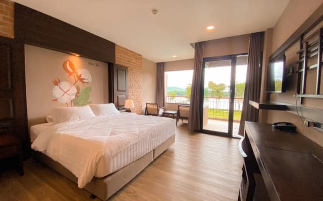 River Tree Resort