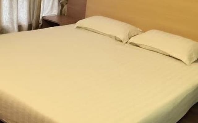 Dolphin Hotel