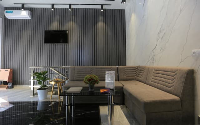 Hayot Plaza Hostel