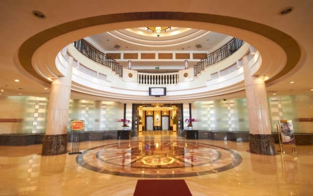 The Center Hotel Yantai