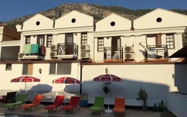 Mellis Beach Hotel