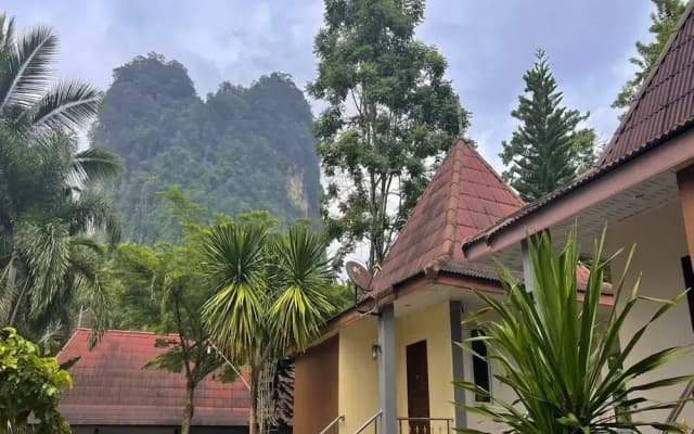 OYO 75517 Mananchaya Resort