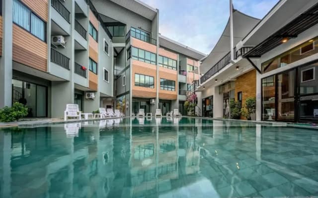 Отель Phuket Airport Place