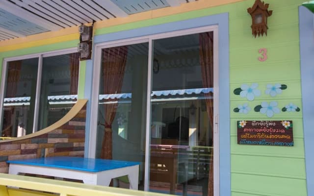 De Lunar Resort Koh Larn