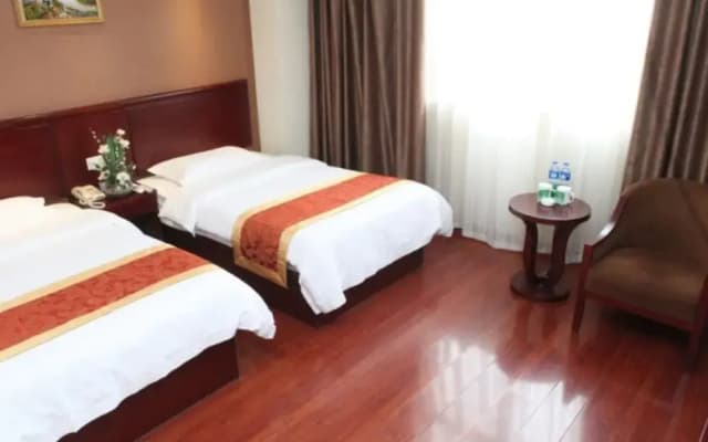 GreenTree Inn Shanxi XiAn Great Wild Goose Pagoda History Museum Express Hotel