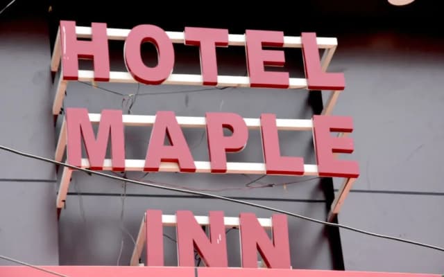 Hotel Maple Inn