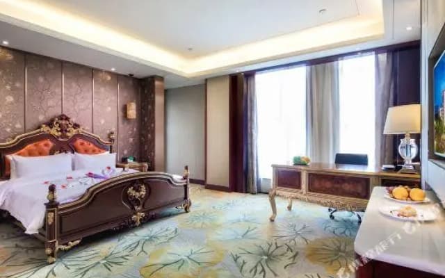 Zhenbao Holiday Hotel (Nanjing Jiangning)