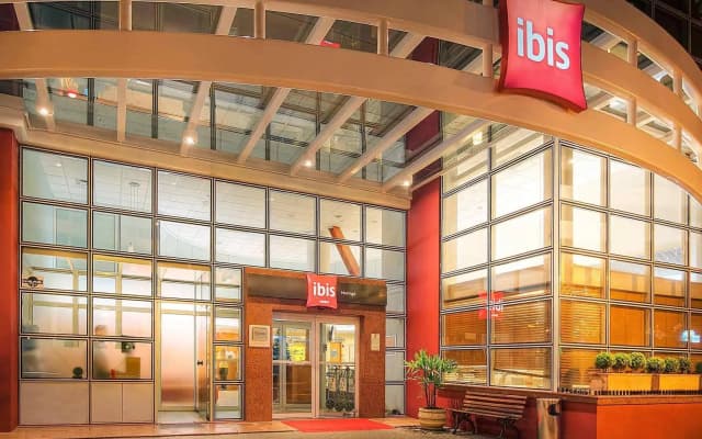 ibis Maringa