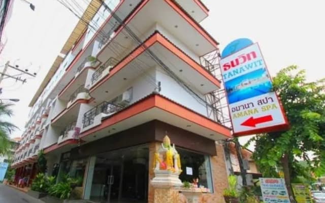 Tanawit House Hotel(ธนวิทย์ เฮาส์ โฮเต็ล)