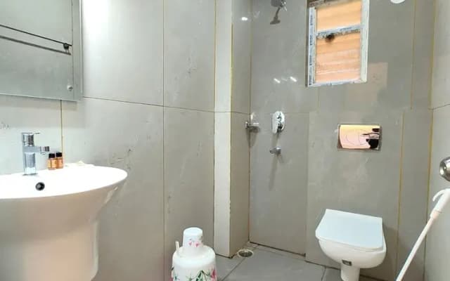 Premium Hotel W K Puri