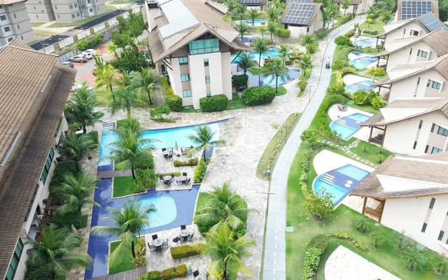 Nui Supreme Beach Living Muro Alto por Brevelar