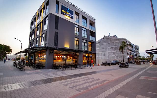 City Life Demir Hotel