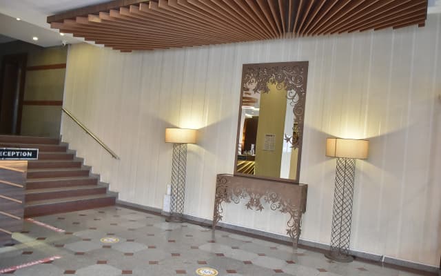 Gold City Hotel