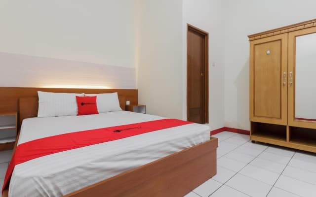 KoolKost Syariah near Ayani Mega Mall Pontianak
