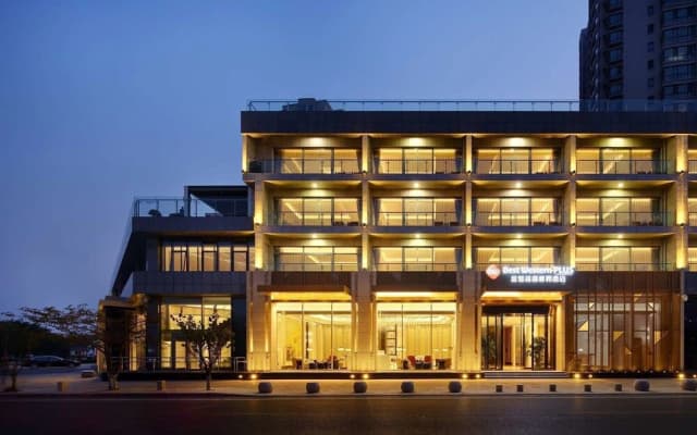 Best Western Plus Golden Dream Bay Resort Hotel
