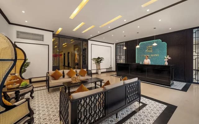 Hoan Cau Hotel
