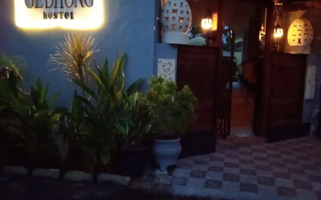 Gedhong Hostel