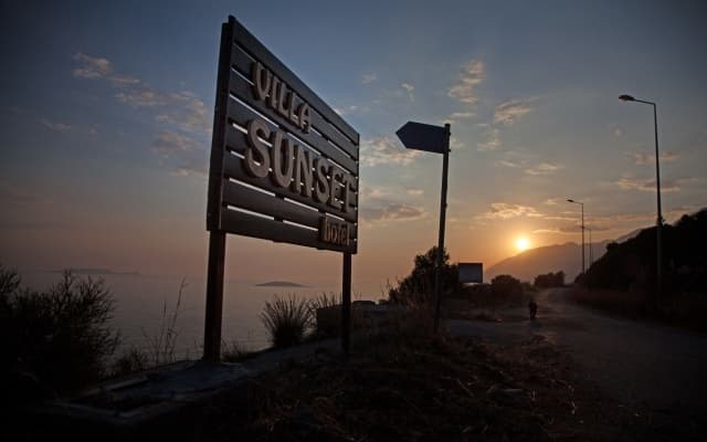 Sunset Villa Hotel