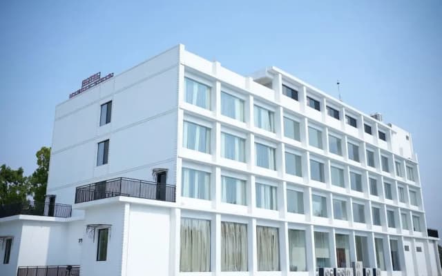 Hotel Makhan Vihar