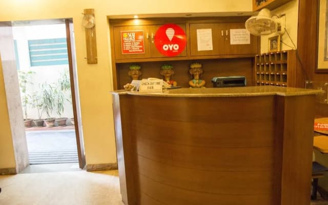 OYO 3886 Hotel Trimurti Heights