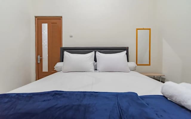 The Lima Guest House Syariah RedPartner