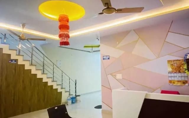 Upmanyu Guest House