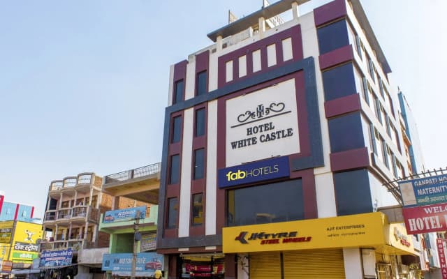 Fabhotel White Castle Sez