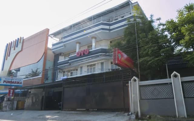 Hotel Diamond Inn by OYO Rooms