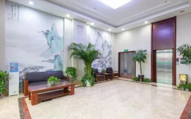 Zhenfeng Business Hotel