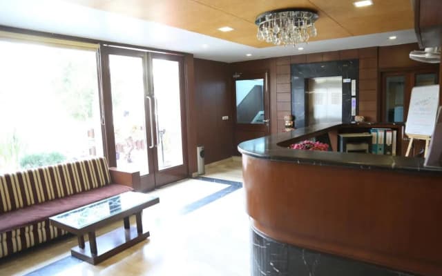 H n M The Boutique Hotel