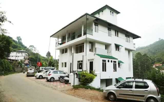 Hotel Emerald Inn