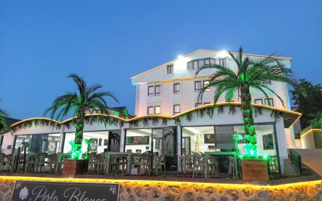 Perla Blanca Hotel