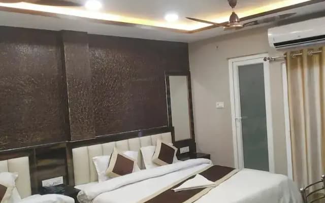 Hotel Kashi Heaven Premium Varanasi
