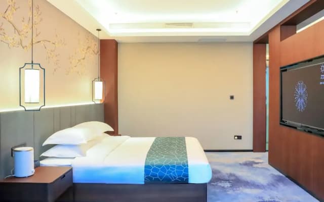 Yun Ray Phoenix Hotel