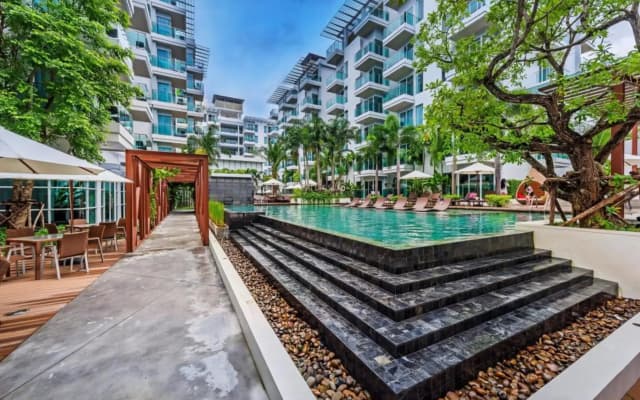 Курортный отель Fishermen's Harbour Urban Resort