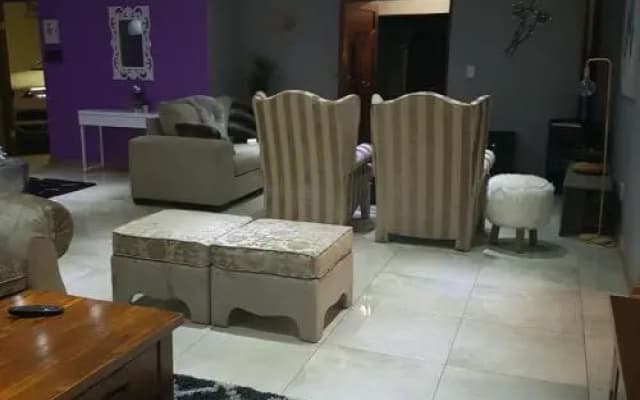 Dinaledi House