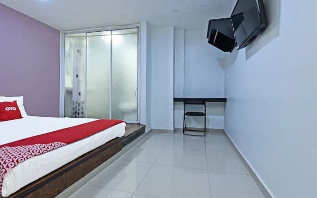 OYO 992 Red Orange Hotel Sdn Bhd Kuala Pilah