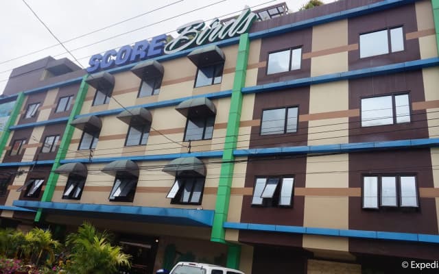 Score Birds Hotel