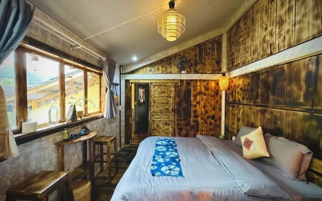 Khói Homestay and Restaurant