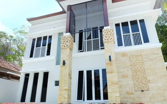 Villa Jogja Grand Bale with Private Pool by Simply Homy